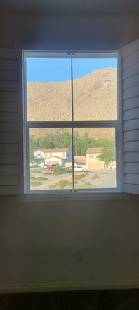 Outlooking Window - Quiet Home - Two Rooms Available