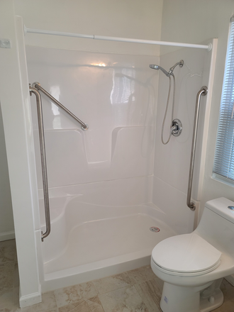 Bathroom - Large 5BR 3Bath House for Rent near CUA