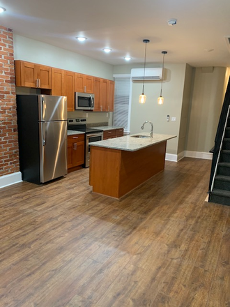 kitchen - Newly Renovated 3 Bedroom near Temple Campus Apartments