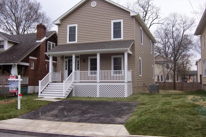 Front of House - Almost new Single Family Home for Rent