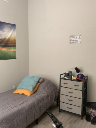 Available room (main floor) - Temple villas Apartment
