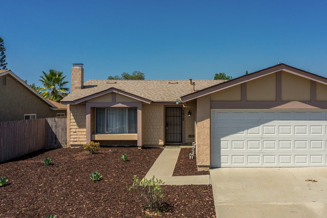 Outside view - Spacious Mira Mesa Home Perfect for Students – Quiet, Convenient, Fully Furnished