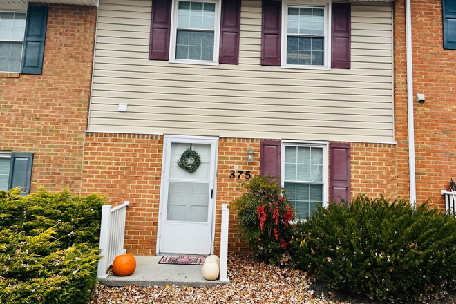  - 2 Bedroom, 1.5 Bath Townhouse