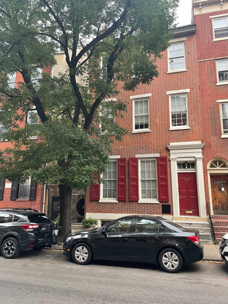 Outside street view - Character home walking distance of Jefferson University campus