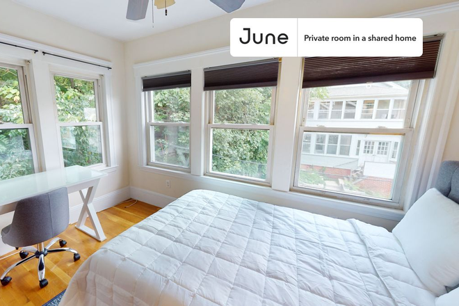 Photo - Private bedroom in 4 bed/1 bath Home
