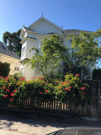 1611 Fairview Street (front building) - Charming S Berkeley Studio with hardwood floors - Open House Saturday, January 18, 1-1:30