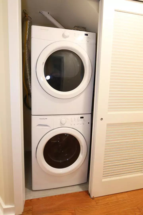 In Unit Laundry - 1406 Willington Street - UNIT A Townhome