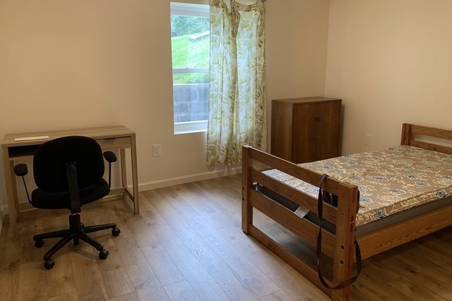 Bedroom - Furnished rooms in shared home-Red Hill Rd-Princeton