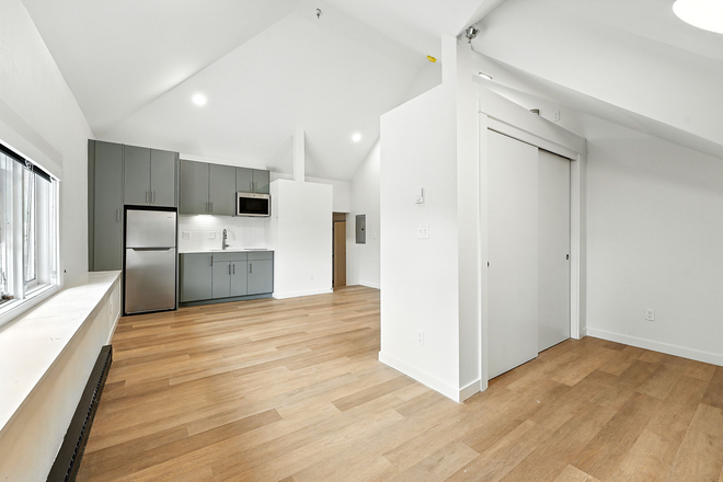 Fully Remodeled with All New Appliances!! - 1211 13th St. - University Hall Apartments