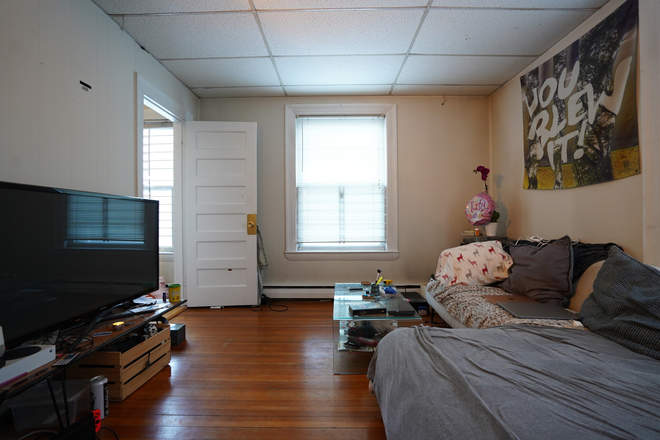 1 - Allston 1 Bed + Office – Hot Water Included, Near T, Sept Move-In!