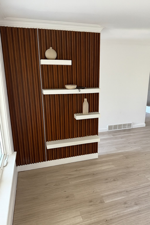 Living room - 3-bedroom Charming Home in Streetsville Mississauga for Rent near Go Train