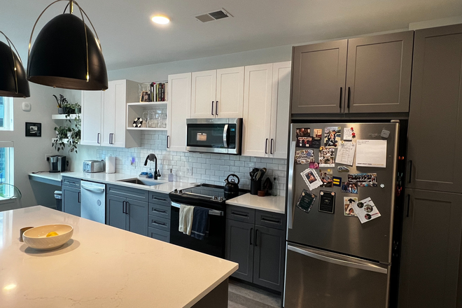 Kitchen - Summer Sublet at Camden Durham Apartments