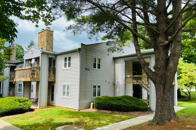  - 2 Bedroom 2 Bath Condo