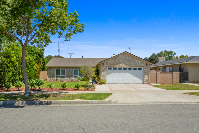 Great Curb apaeal in desirable neighborhood - 1403 E Chalynn close to campus