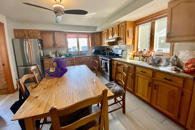. - Bristol Road Medford 5 bed 2 bath with nice updated kitchen and back deck! June 2027! Apartments