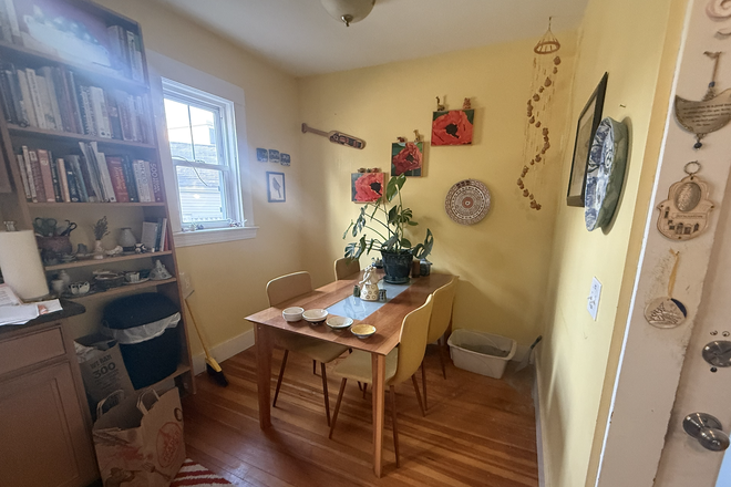 Dining Area - 1 Bedroom in Home of Teaching Artist