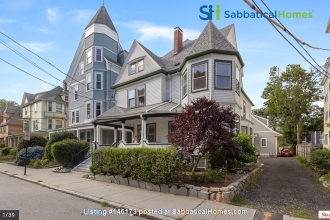 Main House, 191 Davis Ave - Fully furnished bright garden-level 3-BR apartment in Brookline, Boston.