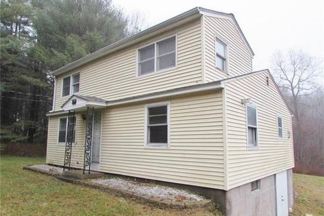 Exterior - Cute 4 br 1 ba 10 min from UCONN