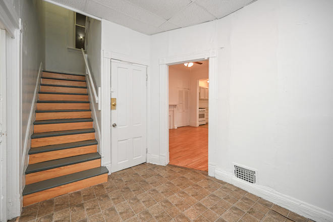 Entryway - 2554 Vestry Avenue House