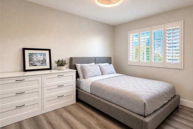 Room 4 - Corner Lot , cul de sac , very quiet area House