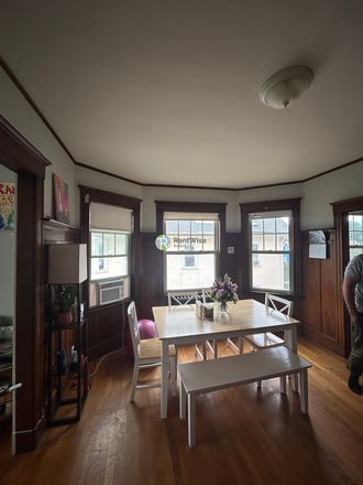 1 - JUNE 2027-Spacious 6-Bedroom, 2 Bath Near Tufts & the Green Line! NO FEE Duplex