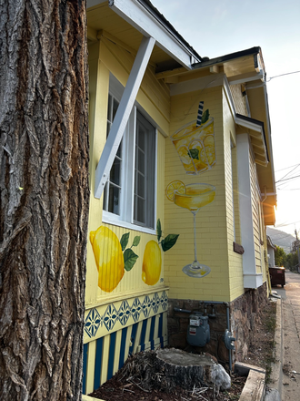 Outside - Fall 2026 (August 26- August 27) lease takeover – 1 Room in 4BR House