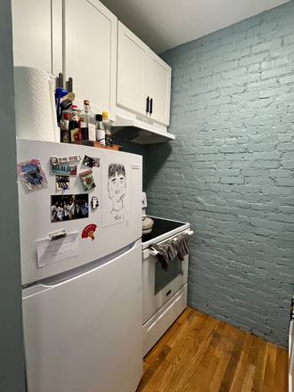 Kitchen - DEC18 2025(flexible) - AUG2026 Sublet (FULLY FURNISHED SUN-LIT BEDROOM) $1550 (2B1B Apt)