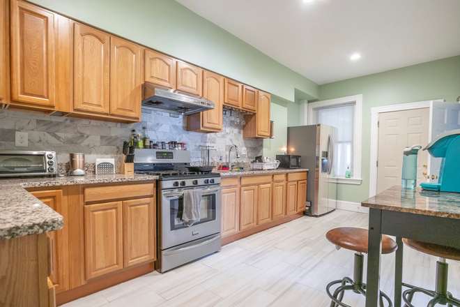 kitchen - Right on E branch! Laundry in-unit.