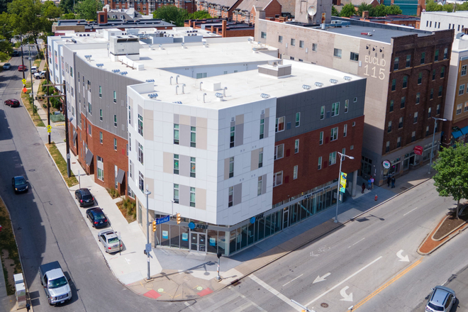 Outside street view - Euclid3 Apartments