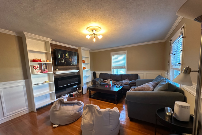 Living Room - SPRING SEMESTER SUBLET! Seeking 1 Room Sublet, 1 minute walk to campus, 5 minute walk to Green Line House