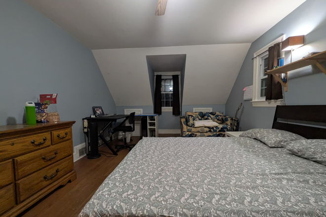 Bedroom - 4617 Harvard Rd(Near UMD) House