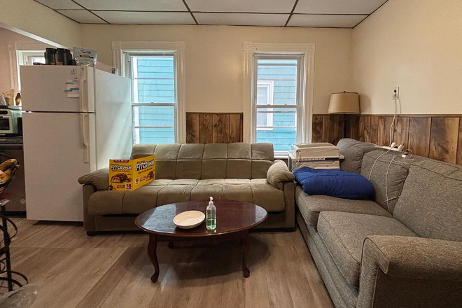 Call NOW for showings! 617-236-8550 - JEFFERSON ST - *HALF FEE* GREAT LOCATION! TRUE 3BR/1BA AVAIL *9/1/2026* W/ LIVING RM, LNDRY IN BLDNG Apartments
