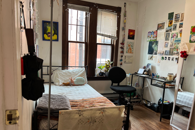 Photo - AVAILABLE September 1st!Walk to Northeastern- Furnished bedroom House