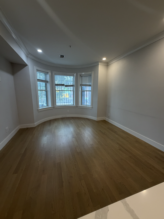 Call NOW for showings! 617-236-8600 - NEWBURY ST EXT - *NO FEE* LUXE 2BR/1BA IN KENMORE *AVAIL NOW* W/ A/C, DW, IN UNIT LNDRY, BAY WINDOWS Apartments
