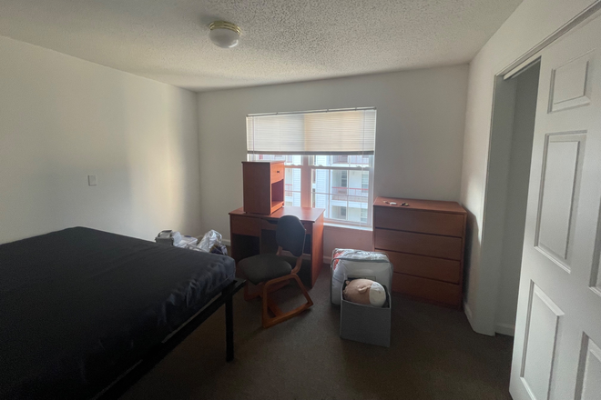 Bedroom - The Courtyards at UMD Apartments