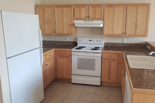 kitchen - AVAILABLE 8/5: 1941 Pearl St #202 Condo