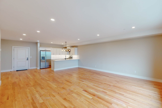 2 - BEAUTIFULL LUXUXURY RESIDENCE 3 BED 2 BATH Apartments
