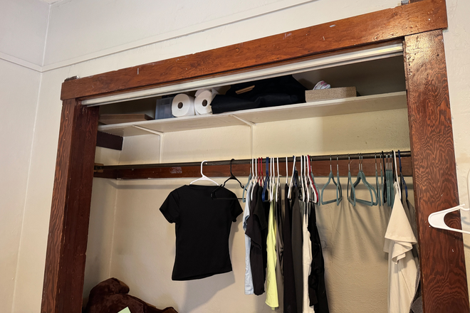 Closet - Private Room in House close to Campus