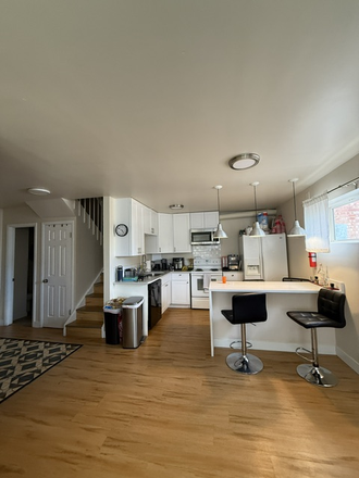 kitchen - Prime location on the Hill