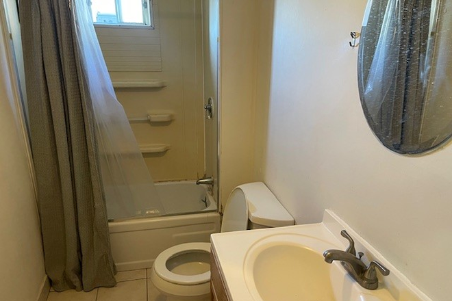 bath - No fee! fantastic location! on redline , Central sq, Mass Ave Apartments