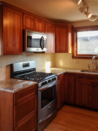 102 E. Kingsley #3 Kitchen - Available 08/25/25, Charming 3 Bedroom Apartment-Kerrytown/Downtown