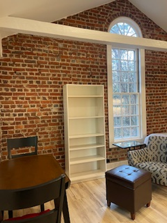 South Facing - Studio cottage-Newlin Rd-Princeton Apartments