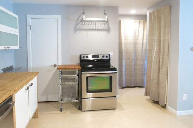 Kitchen - Top Floor Condo in South-East Boulder