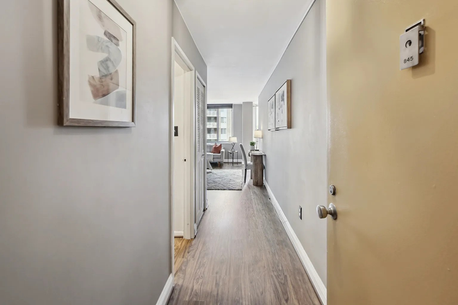 entrance - Van Ness Studio – 454 Sq Ft, Bright, Smartly Designed Living Space
