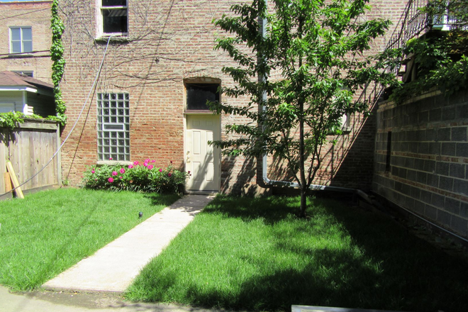 back yard - Between Medical & Engineering Campus  - Easy parking Townhome