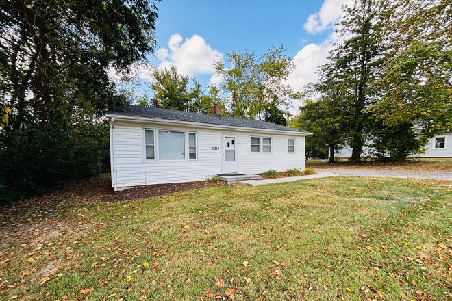  - 1115DB - 1309-1315 N. Main St. - M