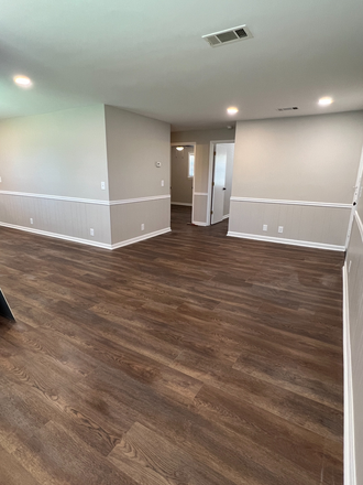 living room - 2 BR / 1 BA apt. close to campus