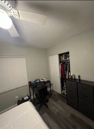 Furnished Bedroom - Remodeled House very close to campus