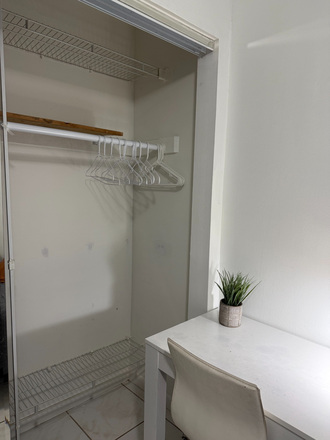 Ample closet - ROOM FOR RENT NEAR FIU Townhome