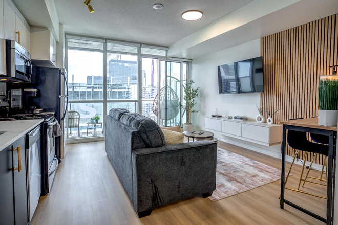Living Room - Luxury Living Right Above Union Station